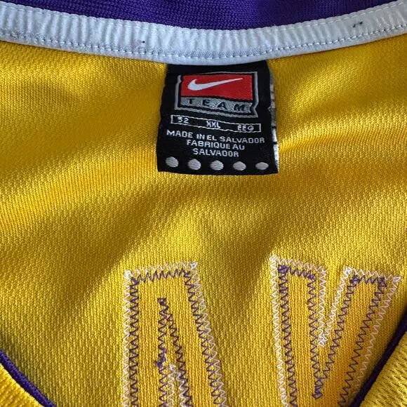 Vintage Authentic Kobe Bryant Nike 2002 NBA Los Angeles Lakers Jersey 52 Gold